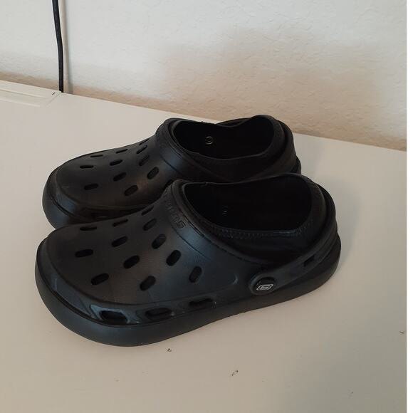 Skechers Boys Fleece Lined Black Clogs Mules size 2 SN406456L - Picture 1 of 7